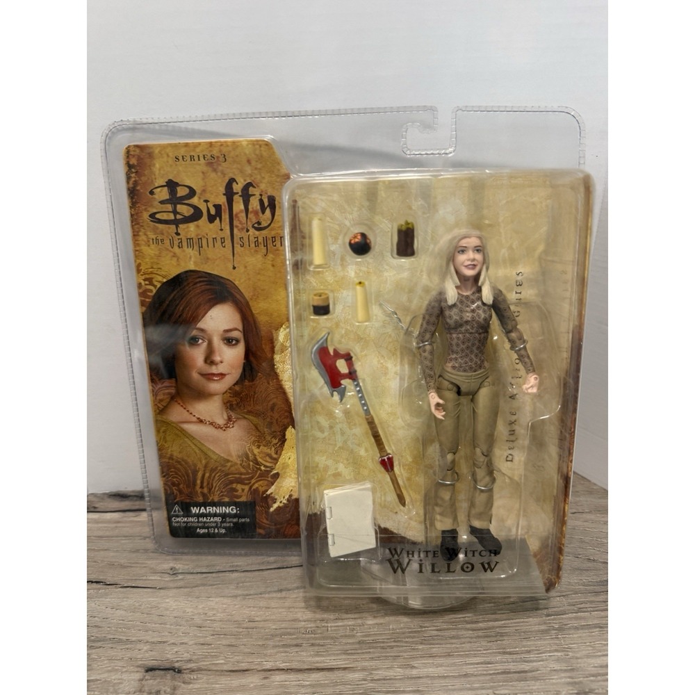 Buffy the Vampire Slayer White Witch Willow 6" Figure Series 3 Deluxe Sealed